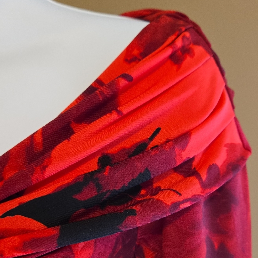 SEXY FORM FITTING Boston Proper Red and Black Floral 3/3 Sleeve Dress NWOT Sz 0 - Picture 4 of 10